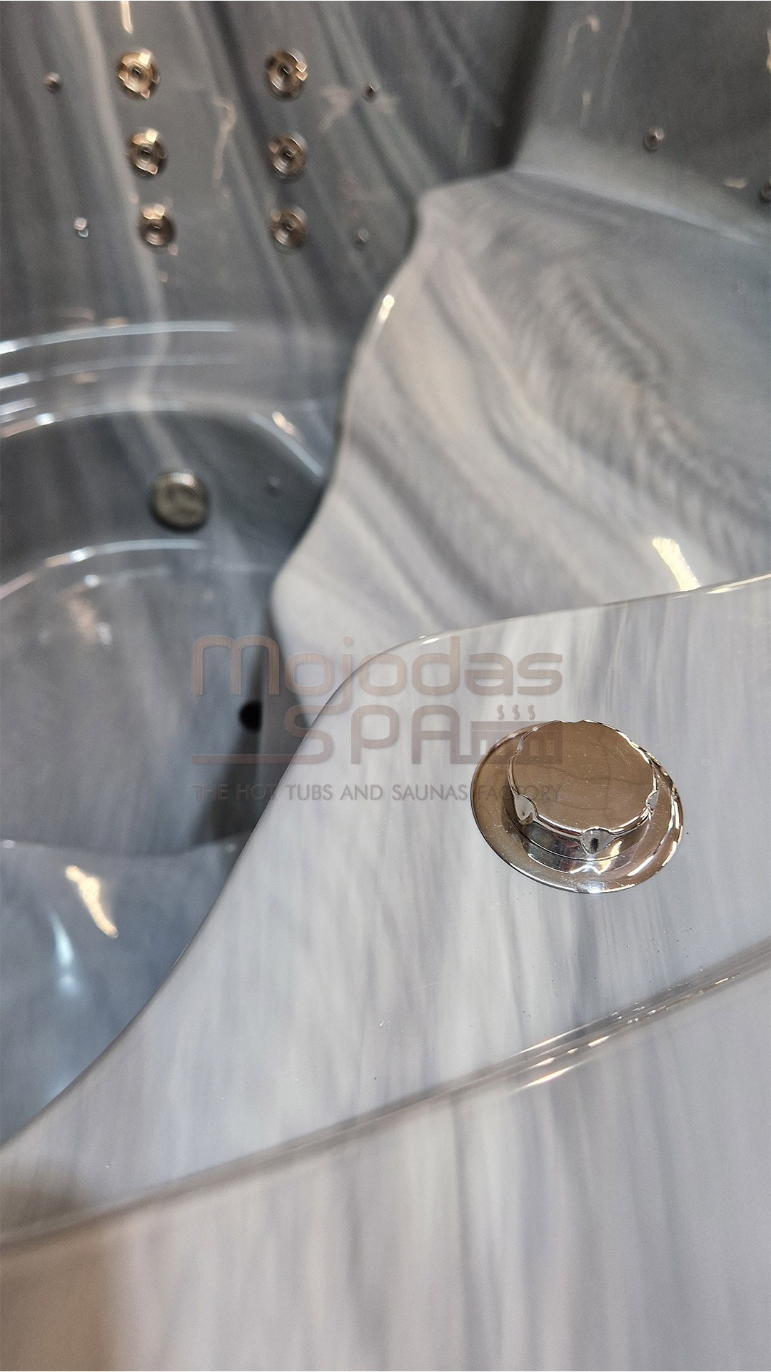 round-in-greymarble-2