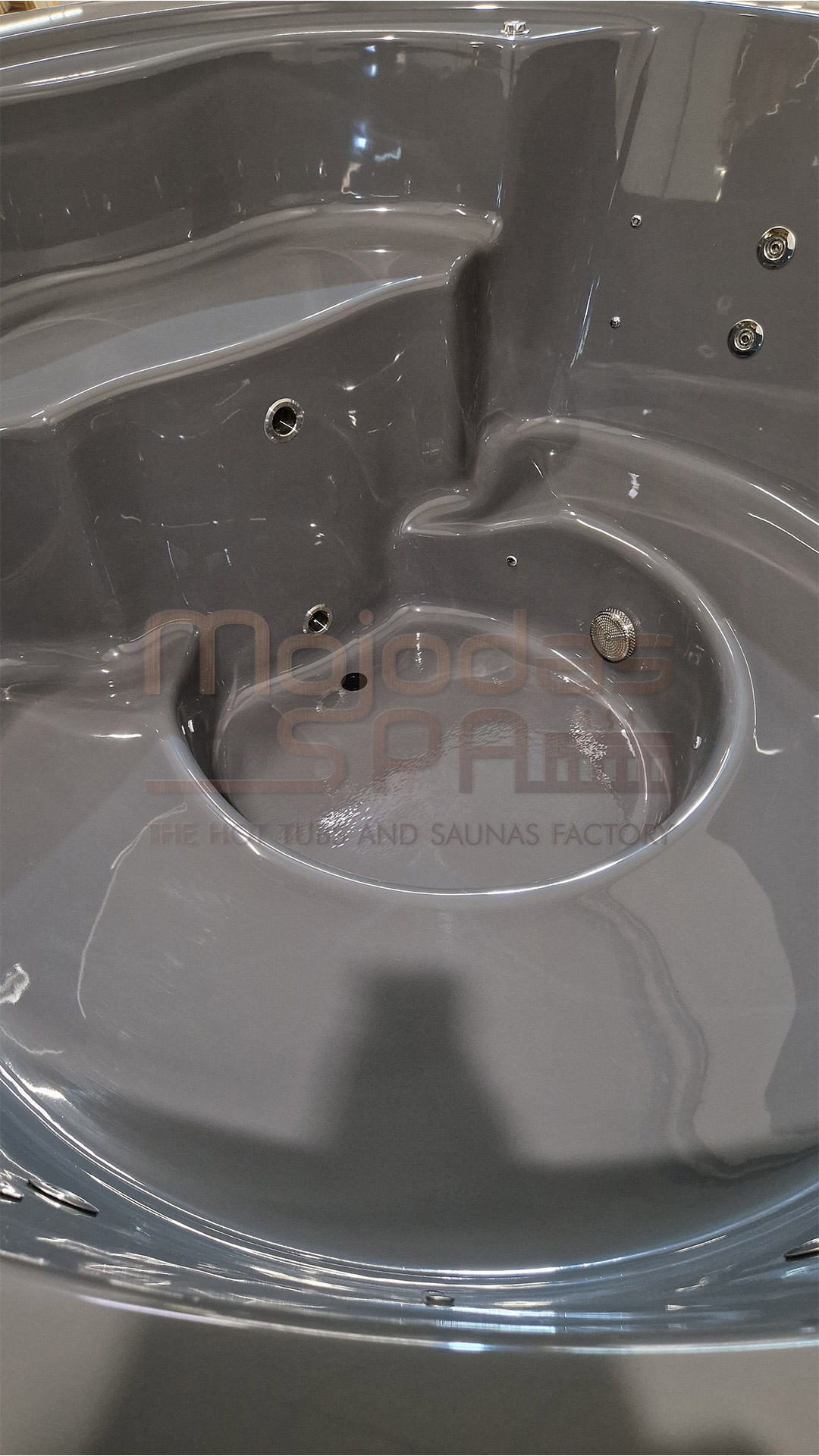 Grande-In-Grey_grafitgrau-3